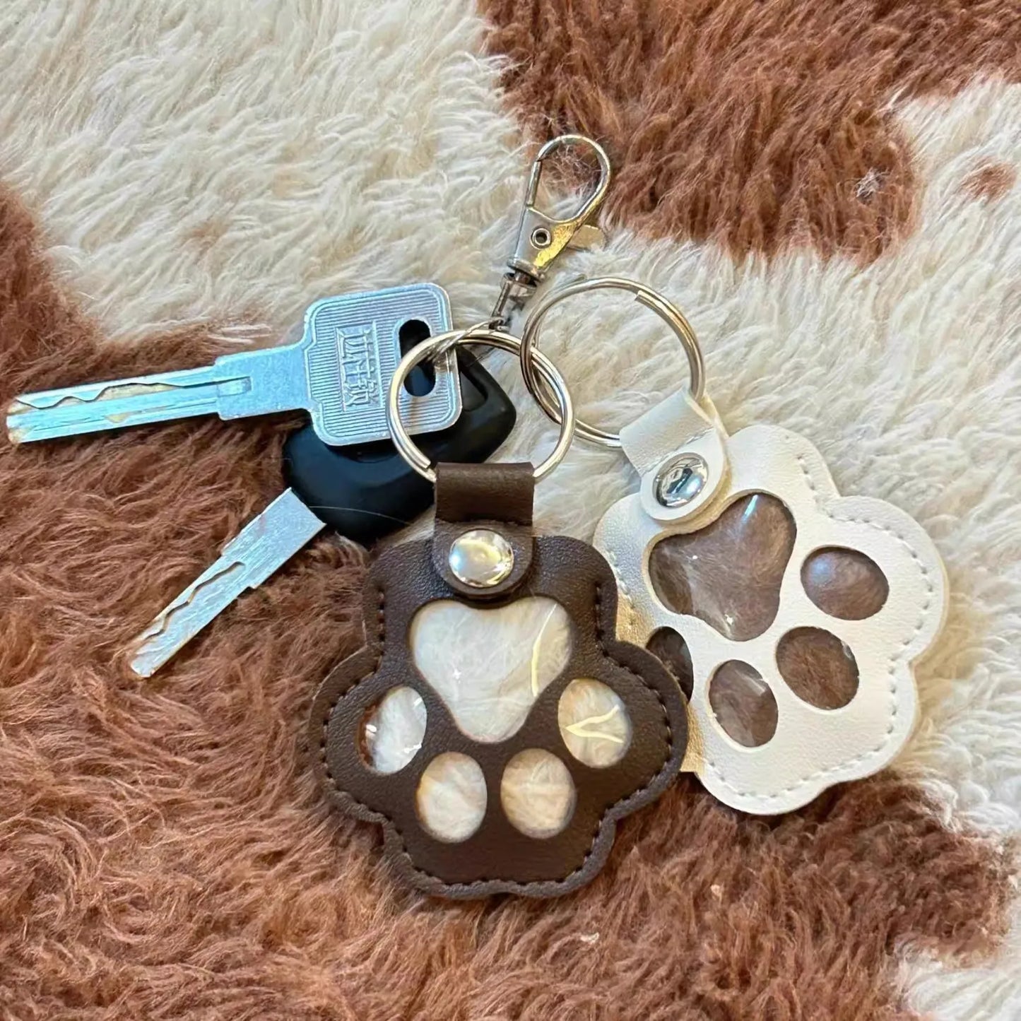 Kawaii Pet Hair Storage Paw Keychain Container